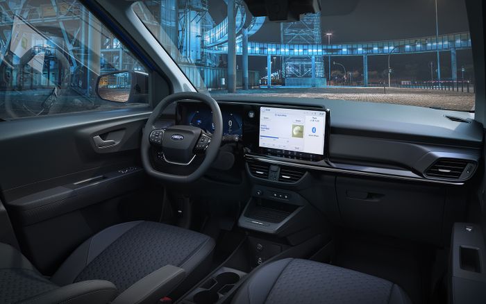 Interior Ford E-Transit Courier.