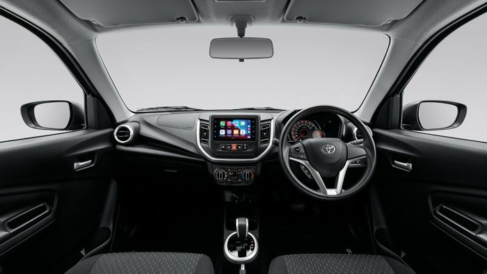 Interior Toyota Vitz.