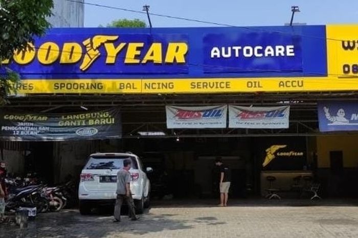 ILUSTRASI. Outlet ban Goodyear