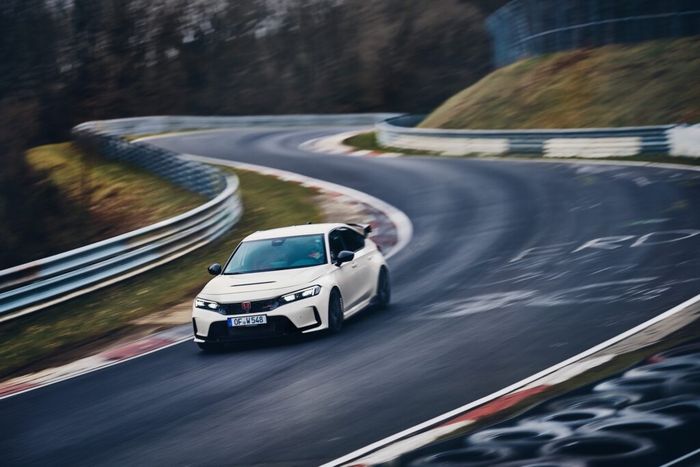 Menariknya, Honda menyebut Civic Type R yang melibas Green Hell merupakan varian Type R S.