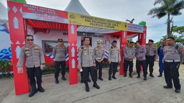 Kapolresta Cirebon, Kombes Pol Arif Budiman di Pos Pelayanan Operasi Ketupat Lodaya 2023 rest area KM 227 tol Kanci-Pejagan
