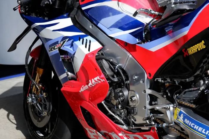 Sasis Kalex pada motor Stefan Bradl, serta upgrade aerodinamika RC213V, saat tes MotoGP Jerez 2023