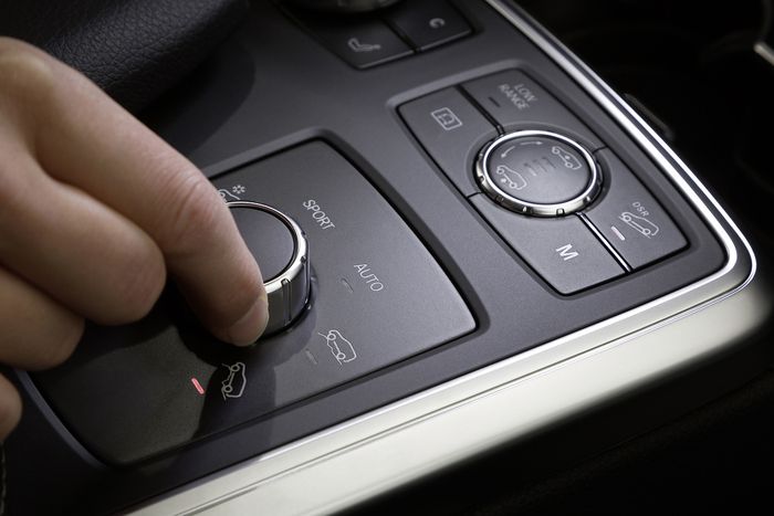 Pengaturan suspensi udara Airmatic di Mercedes-Benz GL-Class