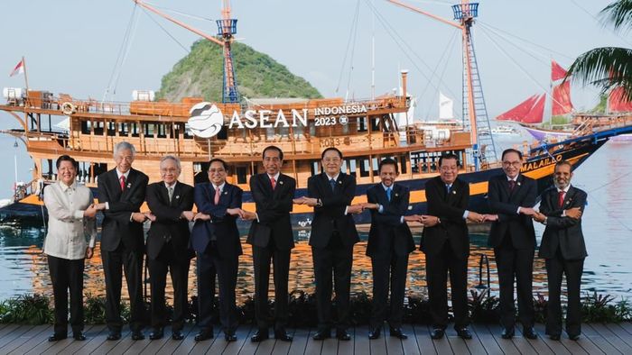 Presiden RI Joko Widodo memimpin lima rangkaian pertemuan di hari pertama KTT ke-42 ASEAN, Rabu (10/5/2023).