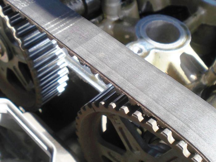 Ilustrasi timing belt mobil