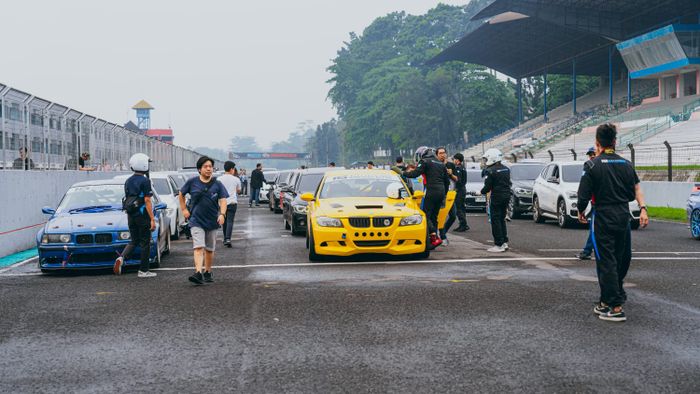 Joyfest 2023 juga ajak peserta yang hadir untuk merasakan adrenalin di dalam mobil balap team bala BMW Astra
