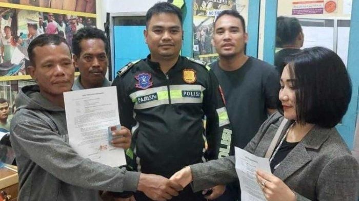 Pengemudi Pajero SPort yang terlibat cekcok setelah tabrak ibu hamil tersenyum usai dibawa ke kantor polisi