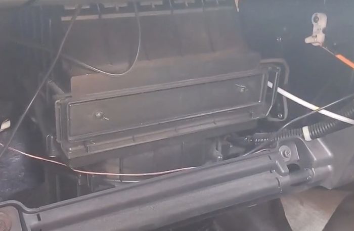Boks filter kabin Honda Brio 2015 yang belum dilubangi