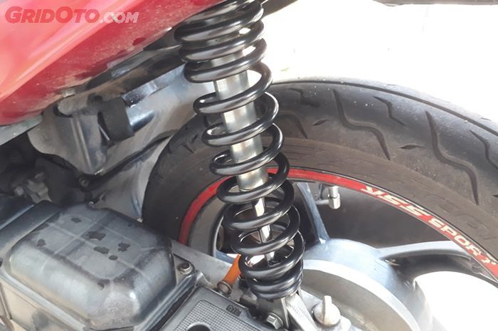 Sokbreker belakang motor matic Yamaha