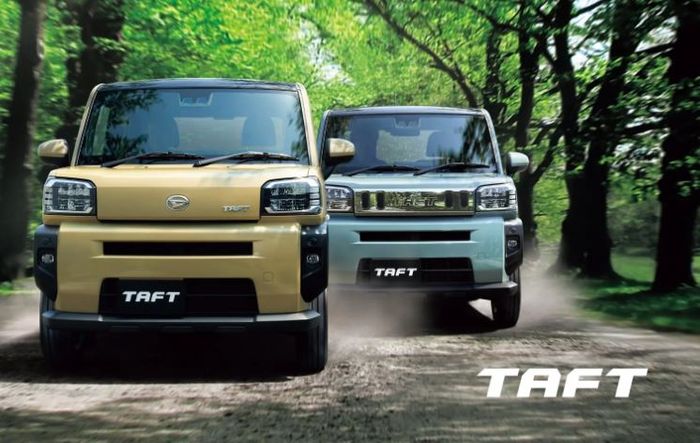 Penampakan fascia Daihatsu Taft Reborn.