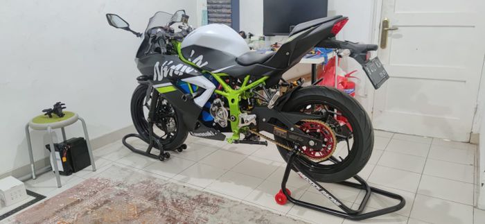 Kawasaki Ninja 250 SL dikonversi jadi motor listrik