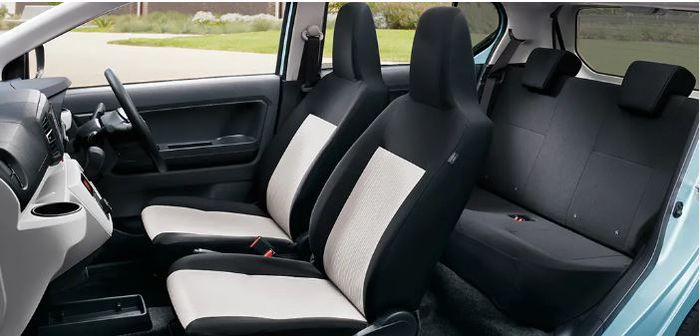 ruang kabinnya terlihat cukup luas.