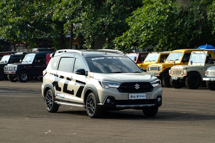 Masyarakat umum berkesempatan menjajal sensasi berkendara dengan Suzuki New XL7 Hybrid di sirkuit Sentul, Bogor