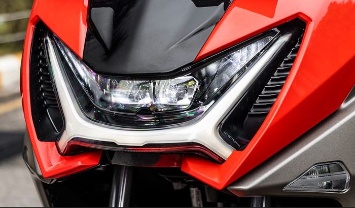 headlamp Hero Xoom sudah memgaplikasikan model LED.