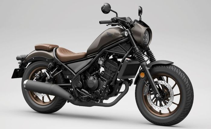 Honda Rebel 250 S Edition warna Titanium Metalic.