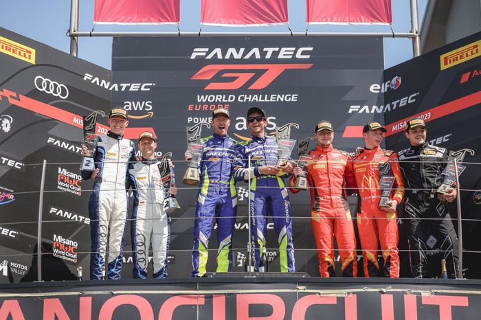 Valentino Rossi menang race 2 Fanatec GT World Challenge Europe di Sirkuit Misano