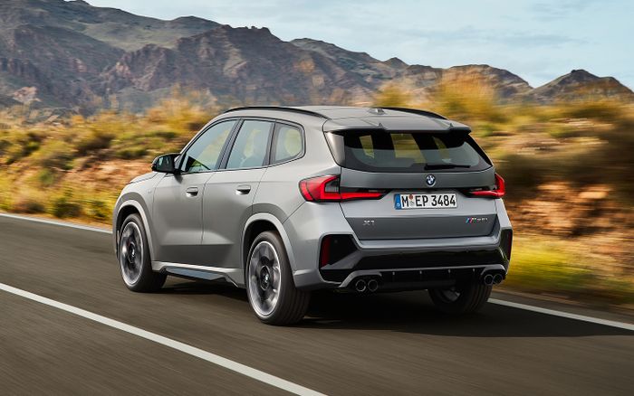 Eksterior varian M dari BMW X1 ini memiliki sentuhan spesial dari BMW M.