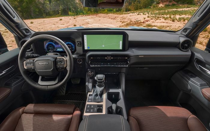 Interior Toyota Land Cruiser 250 spek Amerika Serikat.