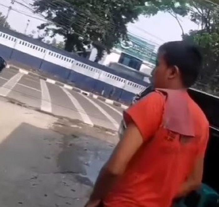 Tukang parkir akhirnya mengembalikan e-Money ke pemiliknya