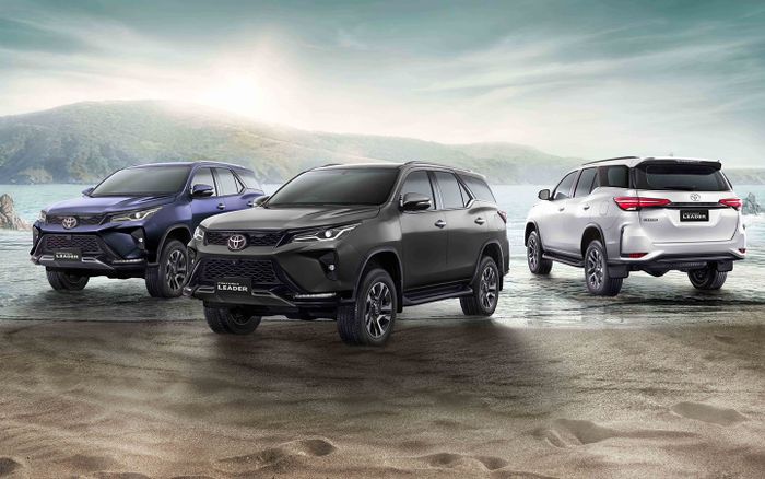 Toyota Fortuner Leader.