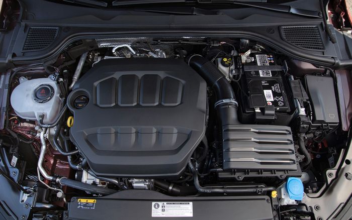 Mesin EA888 milik Golf GTI Mk8 kini menyemburkan tenaga mencapai 296 dk pada versi terkencang Clubsport.