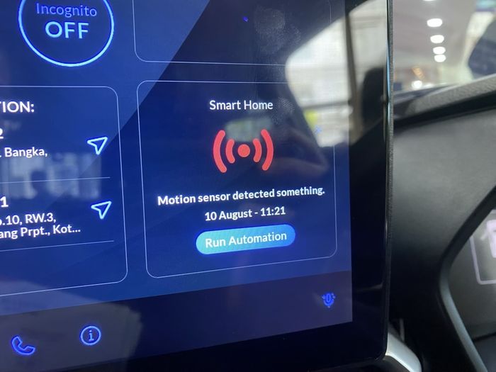 Apabila ada pergerakan di rumah saat pemilik mobil meninggalkan rumah dengan mobilnya, EXIA bisa menampilkan peringatan atau alert.
