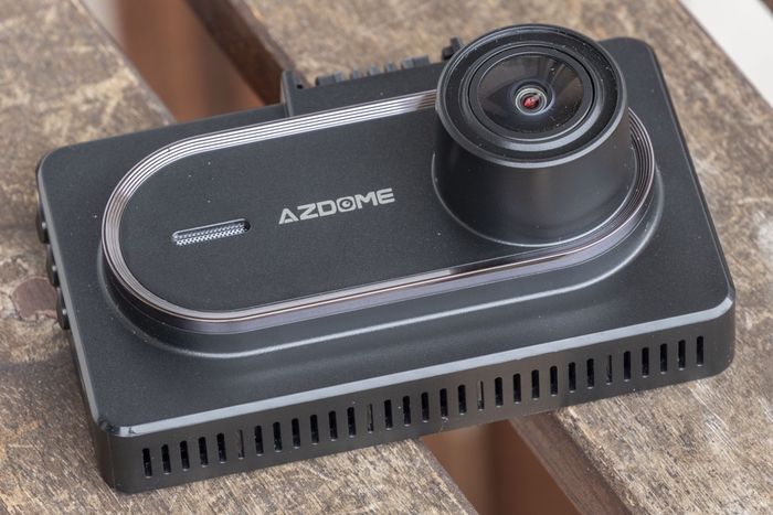 Dash cam AZDome M27S juga bisa jadi pilihan