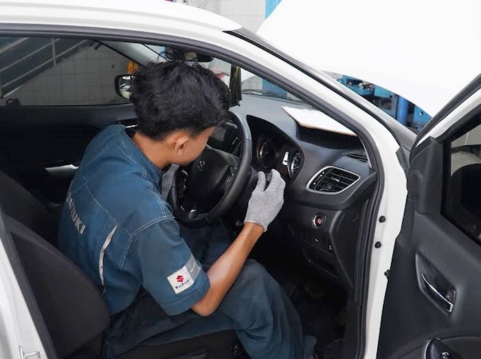 Teknisi berpengalaman yang akan melayani Home Service    