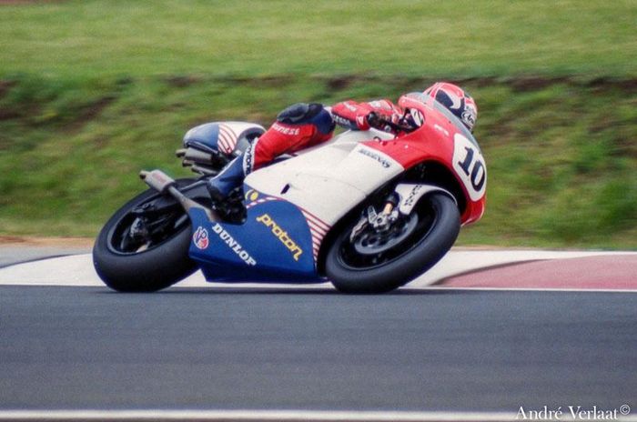 Modenas KR3 yang dikendari Kenny Roberts Jr. di musim 1998