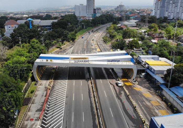 Penampakan Tol Semarang ABC, jalan tol kedua yang beroperasi di Indonesia setelah Tol Jagorawi.