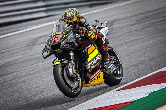 Marco Bezzecchi akan kembali membela VR46 Racing Team di MotoGP 2024 nanti.