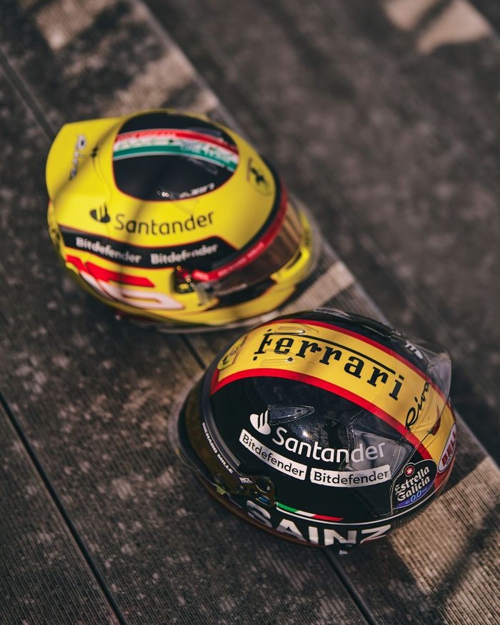 Helm spesial Carlos Sainz dan Charles Leclerc di F1 Italia 2023