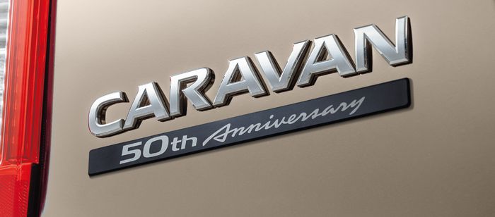 Emblem spesial Caravan 50th Anniversary.