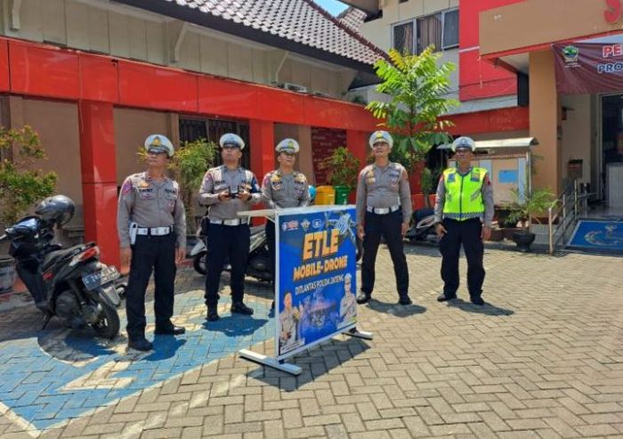 Cara kerja ETLE Drone Polda Jateng terungkap, kendaraan bisa diblokir kalau cuekin surat tilangnya.