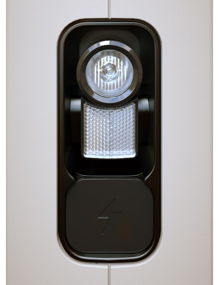 Headlamp LED Honda Motocompacto dengan charging port di bawahnya