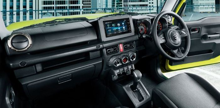 interior Suzuki Jimny.