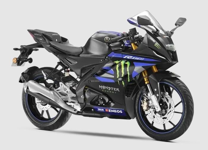 detail tampilan Yamaha R15 dengan livery Monster Energy MotoGP Edition.