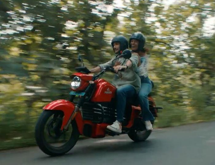 tampilannya saat dipakai riding.