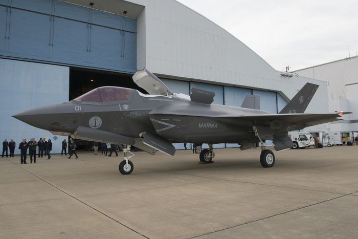 Jet tempur F-35B milik Aviazione Navale (Penerbang Angkatan Laut Italia)