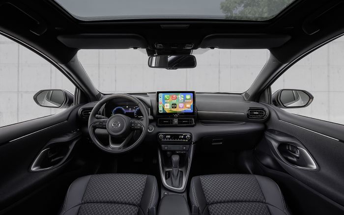 Interior Mazda2 Hybrid.