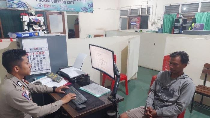 Pemotor yang melawan arah dan senggol ojol hingga tewas terlindas truk