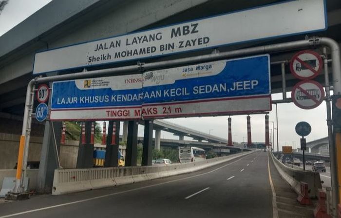 penjelasan kenapa Jalan Tol Layang Jakarta-Cikampek berubah namanya menjadi Jalan Layang MBZ.