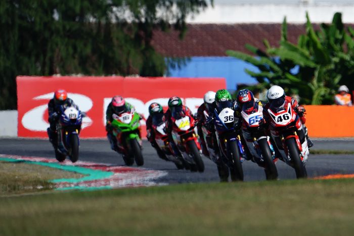 Jadi ujung tombak terakhir AHRT di Race 1 AP250 ARRC 2023 seri China, Rheza Danica Ahrens sukses kunci P2.