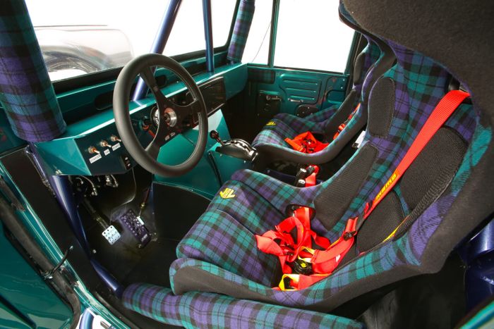 Interior FJ Bruiser