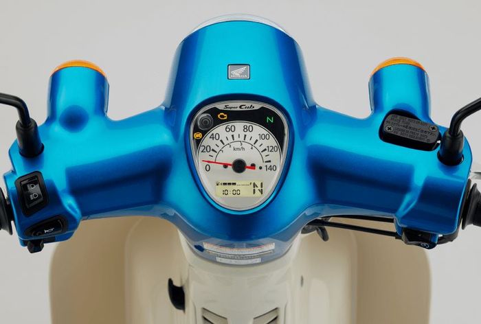 tampilan kokpit Honda Super Cub 110