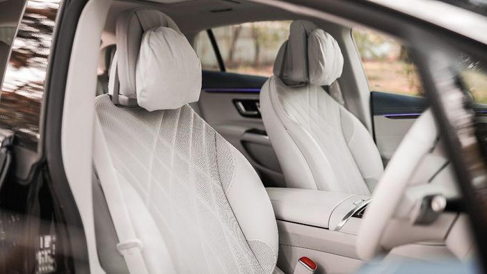 Jok kulit Nappa Leather di Mercedes-Benz EQS Edition One