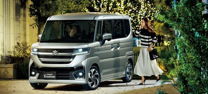 Suzuki Spacia Custom untuk konsumen yang cari Kei car Spacia keren.