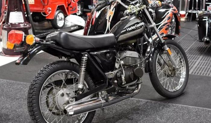 detail buritan Harley-Davidson SS 125