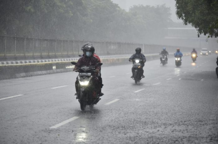 Berkendara di jalan licin lebih aman pakai rem ABS