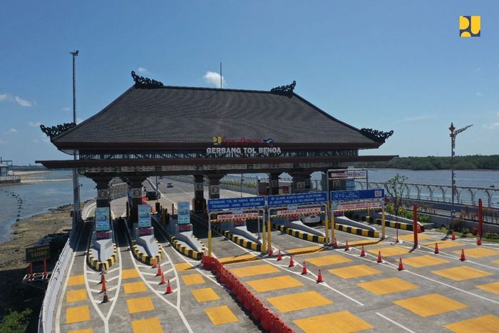 Gerbang Tol (GT) Benoa Tol Bali Mandara.(Dok. Kementerian PUPR.)  